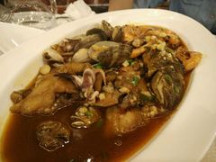 渔娘炖杂鱼-渔娘渔家丹东海鲜(东直门店)