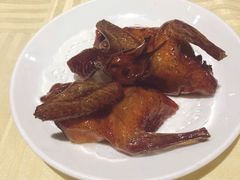 招牌烤乳鸽-石岐佬中山菜馆(张溪店)