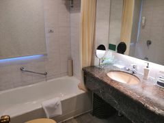 -杭州海华满陇度假酒店