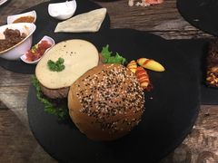 -HIGH FIVE哈福手工汉堡(桂林路店)