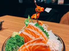 三文鱼刺身-满来寿喜烧(金虹桥店)