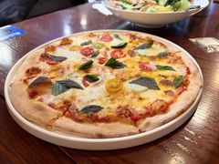 五彩玛格丽特披萨-斯比特花园西餐厅(东方商厦店)