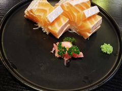 三文鱼腩刺身-爆丼日式大排档(季华园店)
