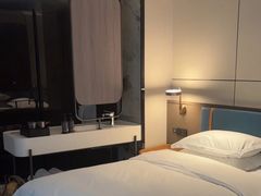 -宏阳·麗悦酒店(广州塔客村地铁站琶州会展中心店)