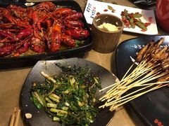 -何师烧烤·香辣蟹·川菜·30年老品牌(太古里旗舰店)