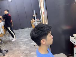 -藤野造型·专业烫染店