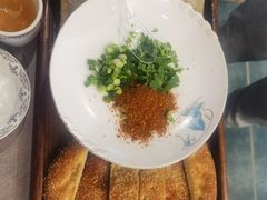 牛骨髓配烤馕-乡村馕坑肉·烧烤·新疆菜·本地人更爱吃(阿勒泰首店)