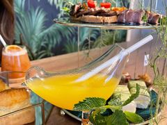 -Oasis Bar & Grill