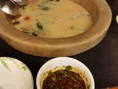 -抚仙湖生态石锅鱼野生菌(告庄店)