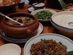 -老滇山寨•云南特色菜•地方菜•民族风情歌舞表演(金碧店)