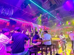 -喜鹊音乐酒馆(西街店)