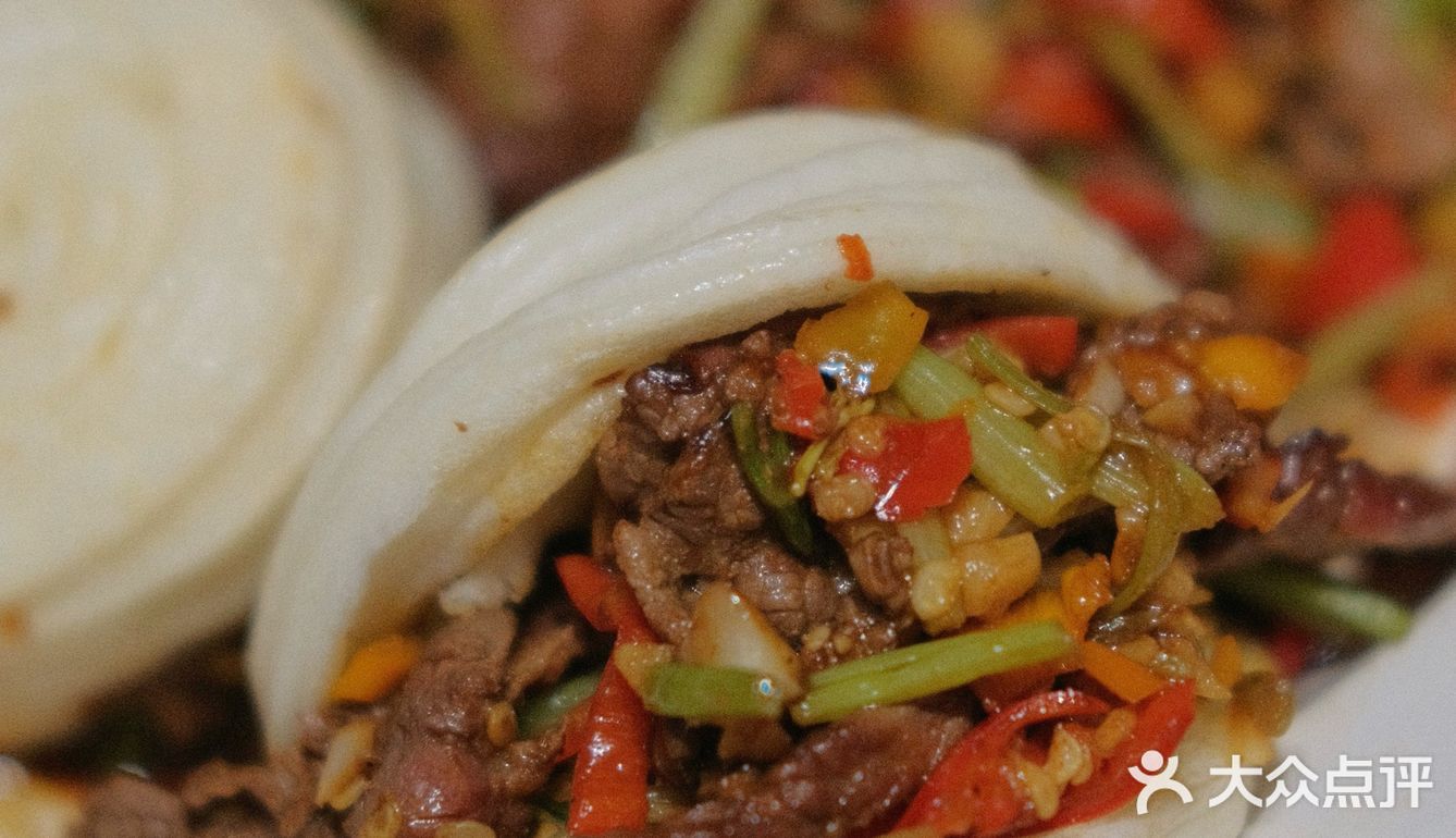 湖州‼️在“长沙街头”干辣椒炒肉拌饭🌶️馋哭