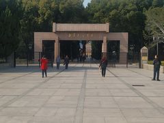 -上海市龙华烈士陵园