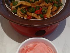 -渝是乎川渝小炒(新世界百货望京店)