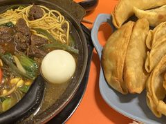 -老新隆牛肉锅贴(新街口店)