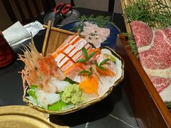-山川小町·极番烧肉(新地假日广场店)