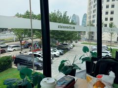 -麦当劳(展览路店)