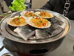 -围炉肉舍•炭烤活鳗•丹东海鲜烤肉(步行街店)