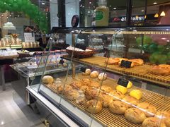 面包甜点陈列柜-皇后西斯汀饼店(文化路店)
