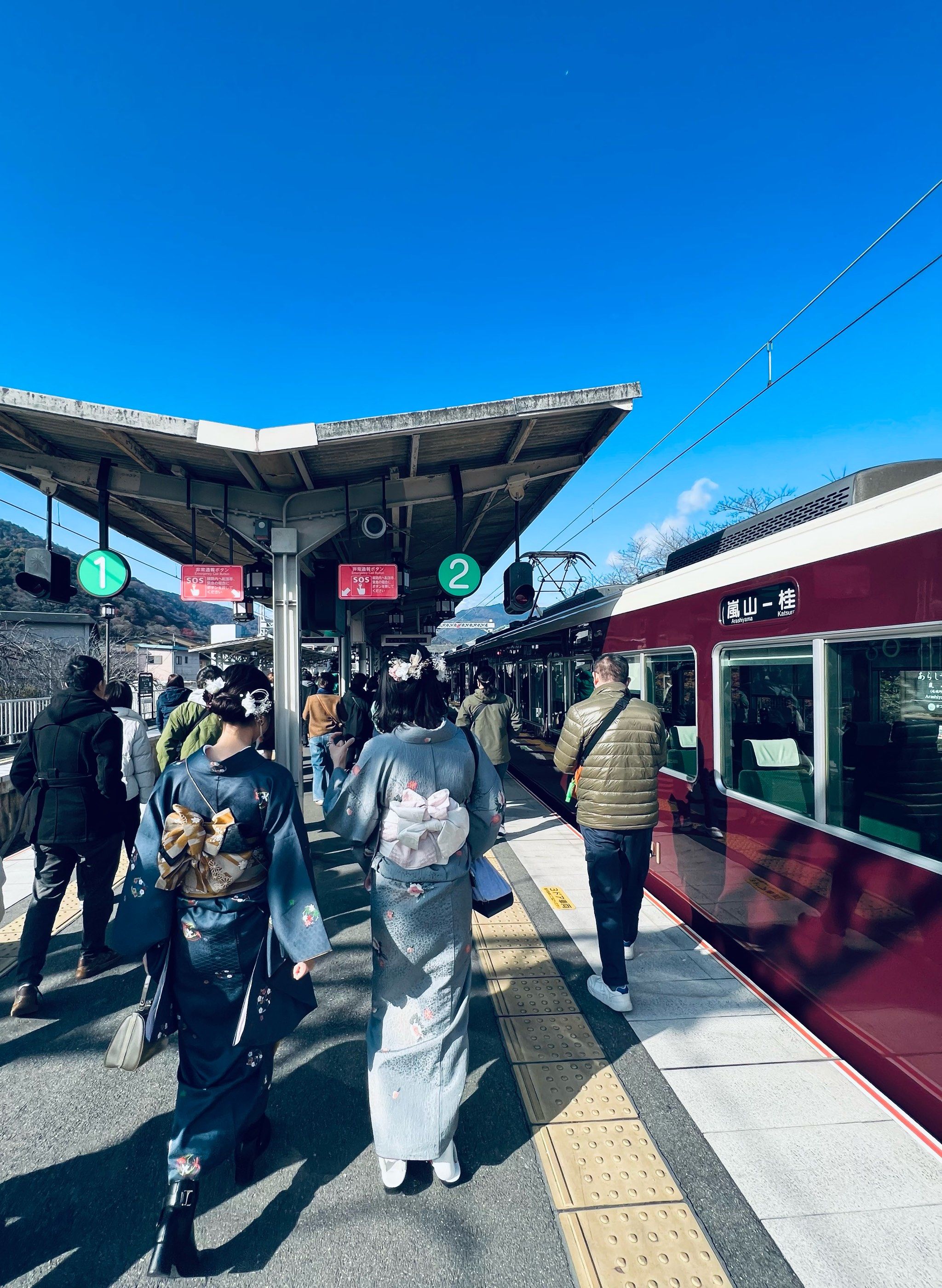 红叶季岚山末班车