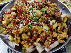 牛蛙爱上虾-小民大排档(光谷店)
