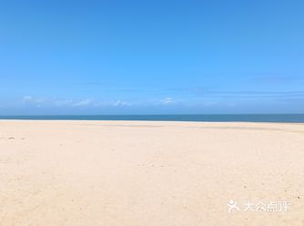 五源河湿地公园在秀英区，滨海大道东段，靠近海口市政府