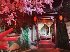 -暴风岛沉浸式体验馆(百联世纪店)