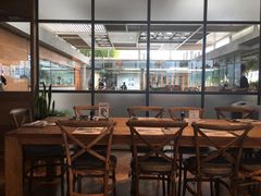 -ROAST coffee & eatery