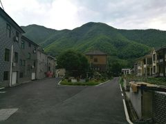 -安吉龙王山峡谷漂流