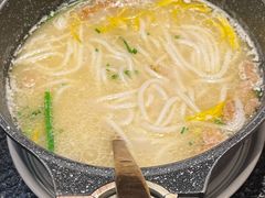 小锅米线-云海肴云南菜(浦江欢乐颂店)