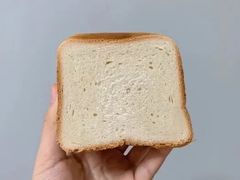 乳白面包-百年义利(百万庄店)