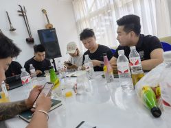 点击看大图 -LJOY丽锦造型·烫发染发