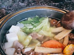 台南名物温体牛肉锅-老乾杯和牛烧肉(王府中环店)