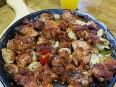 -老东镇啤酒屋海鲜加工·蒸汽海鲜·海鲜烧烤(台东店)