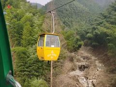 -浙东第一尖雪山欢乐谷