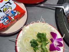 -生活如沸·顺德水牛奶火锅(大学路店)