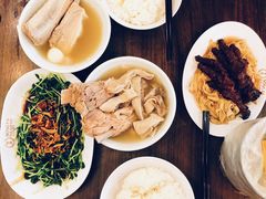 焖凤爪与腐竹-松發肉骨茶(先得坊店)