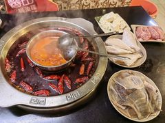 -洞亭火锅(防空洞总店)