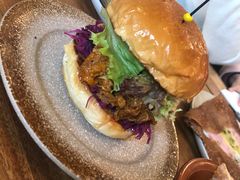 手撕猪肉汉堡-RAC BAR(安福路店)