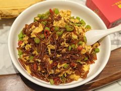 -今鲜源酒店·海鲜锅贴青岛菜(新湛路店)