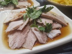 -亮亮面馆(经六路店)