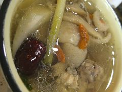 -墨脱石锅椰子鸡•海鲜糟粕醋(榆亚路店)