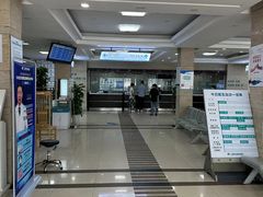 -上海和平眼科医院