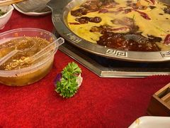 -山城年华老火锅(玉林店)