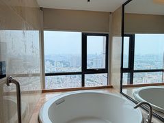 -中山利和希尔顿酒店