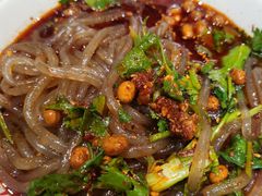 万记特色酸辣粉-万记麻辣烫国展总店
