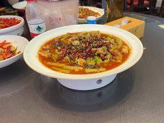 -川流不息·地道川菜·小龙虾(松东路店)