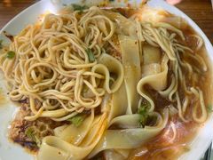 -肉孜古丽烤肉凉皮店