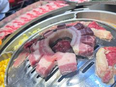 五花肉-哈哈碳都·牛肋条无限自助烤肉(台江万达店)