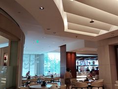-怡咖啡海鲜自助餐厅(浦东香格里拉店)